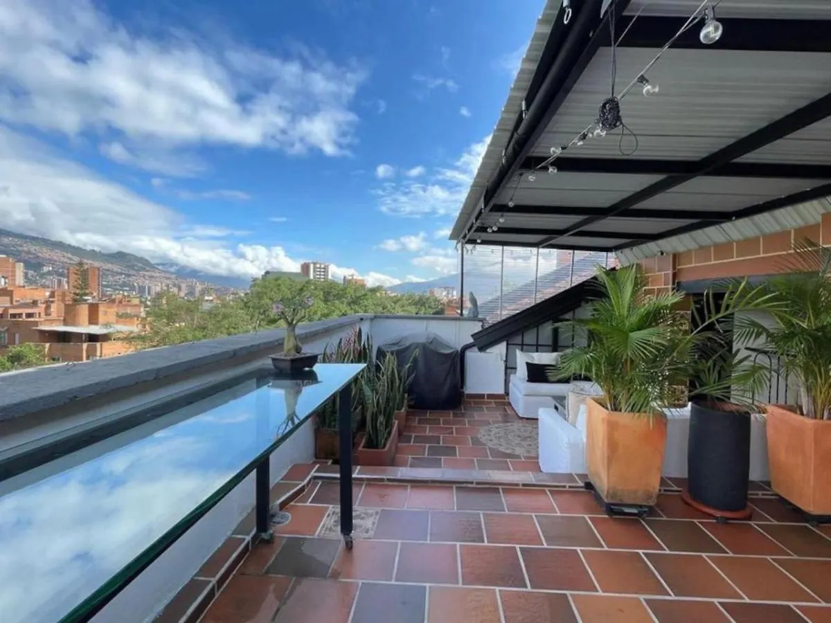 Holiday home 3 Story Penthouse With 2 Parking Spaces In Laureles Medellin Colombia