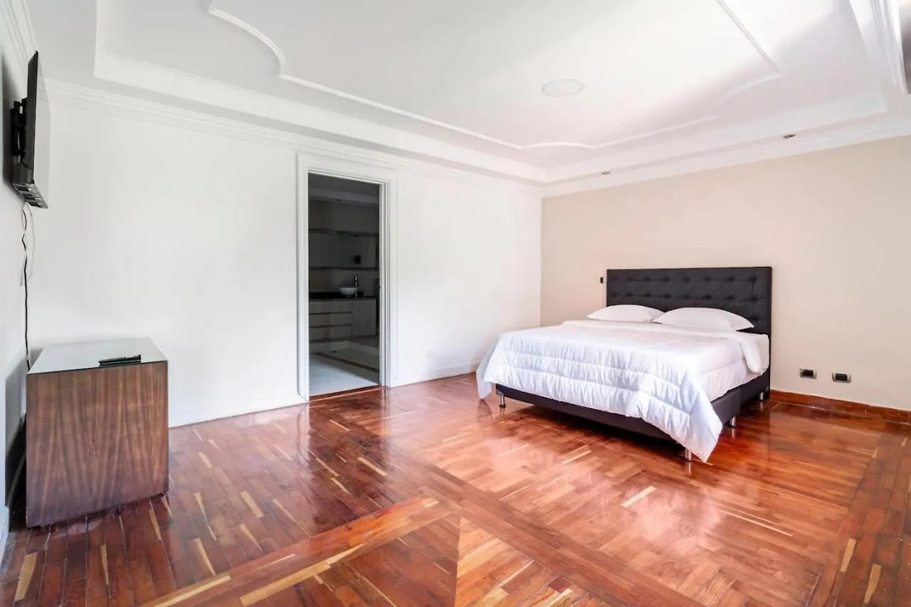 3 Story Penthouse With 2 Parking Spaces In Laureles Medellin