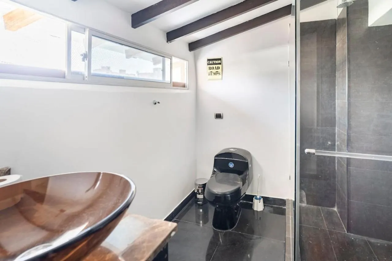 Holiday home 3 Story Penthouse With 2 Parking Spaces In Laureles Medellin