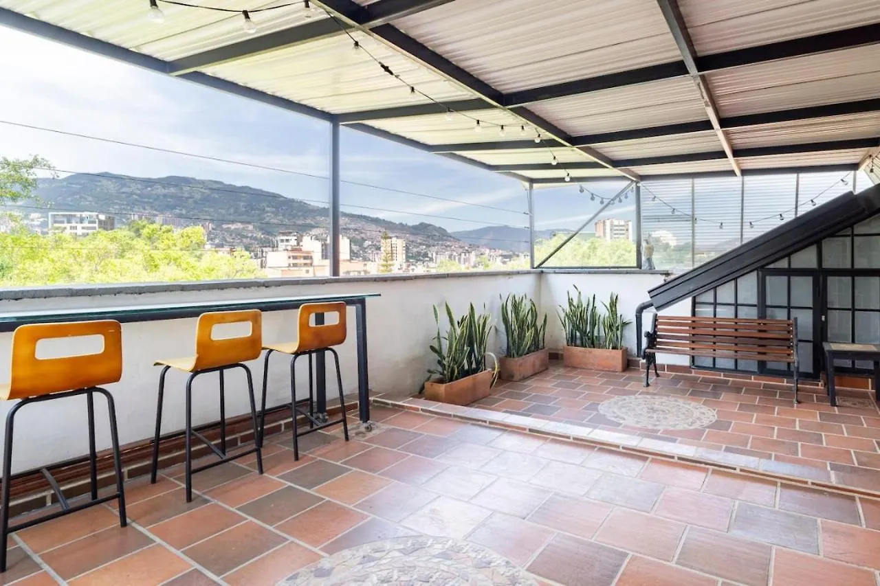 3 Story Penthouse With 2 Parking Spaces In Laureles Medellin Holiday home