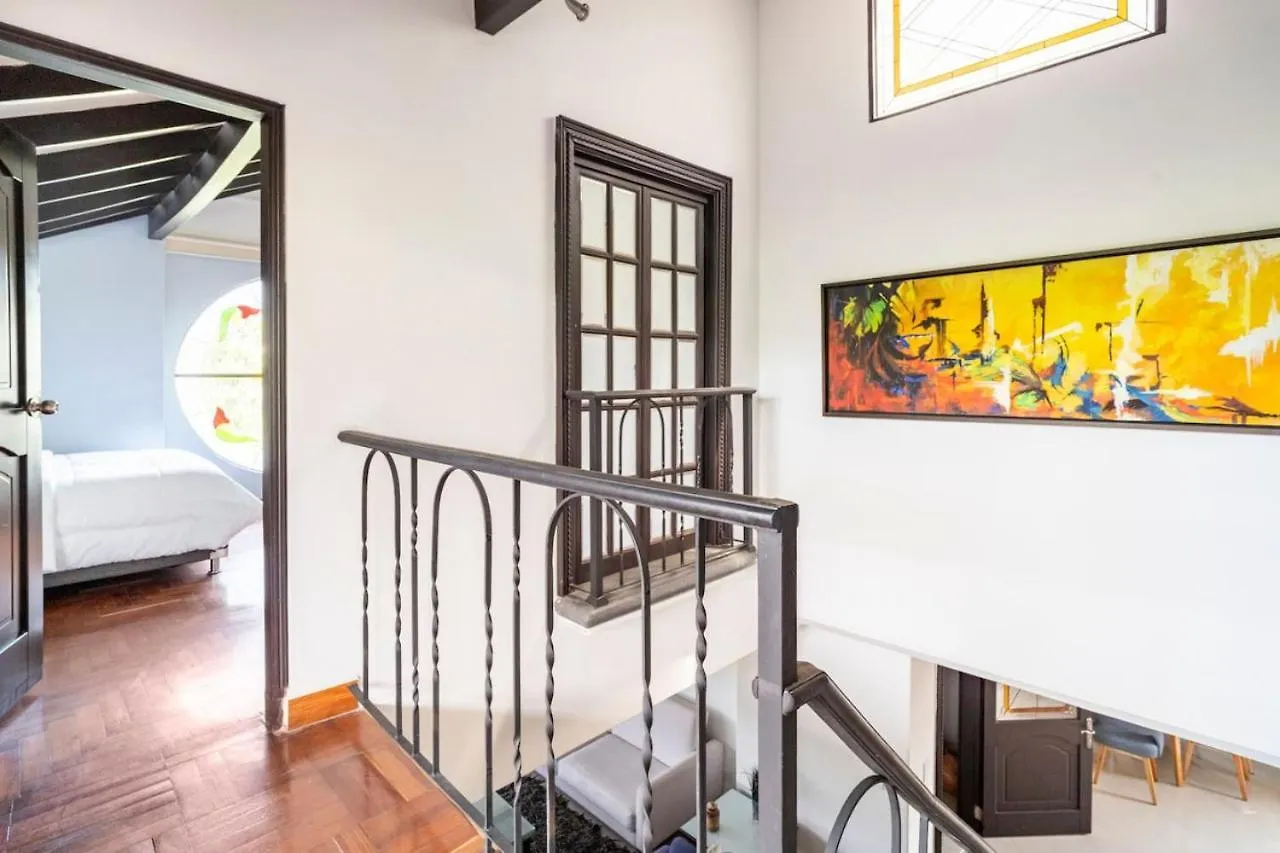 3 Story Penthouse With 2 Parking Spaces In Laureles location