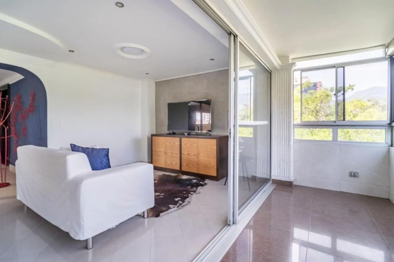 Holiday home 3 Story Penthouse With 2 Parking Spaces In Laureles Medellin