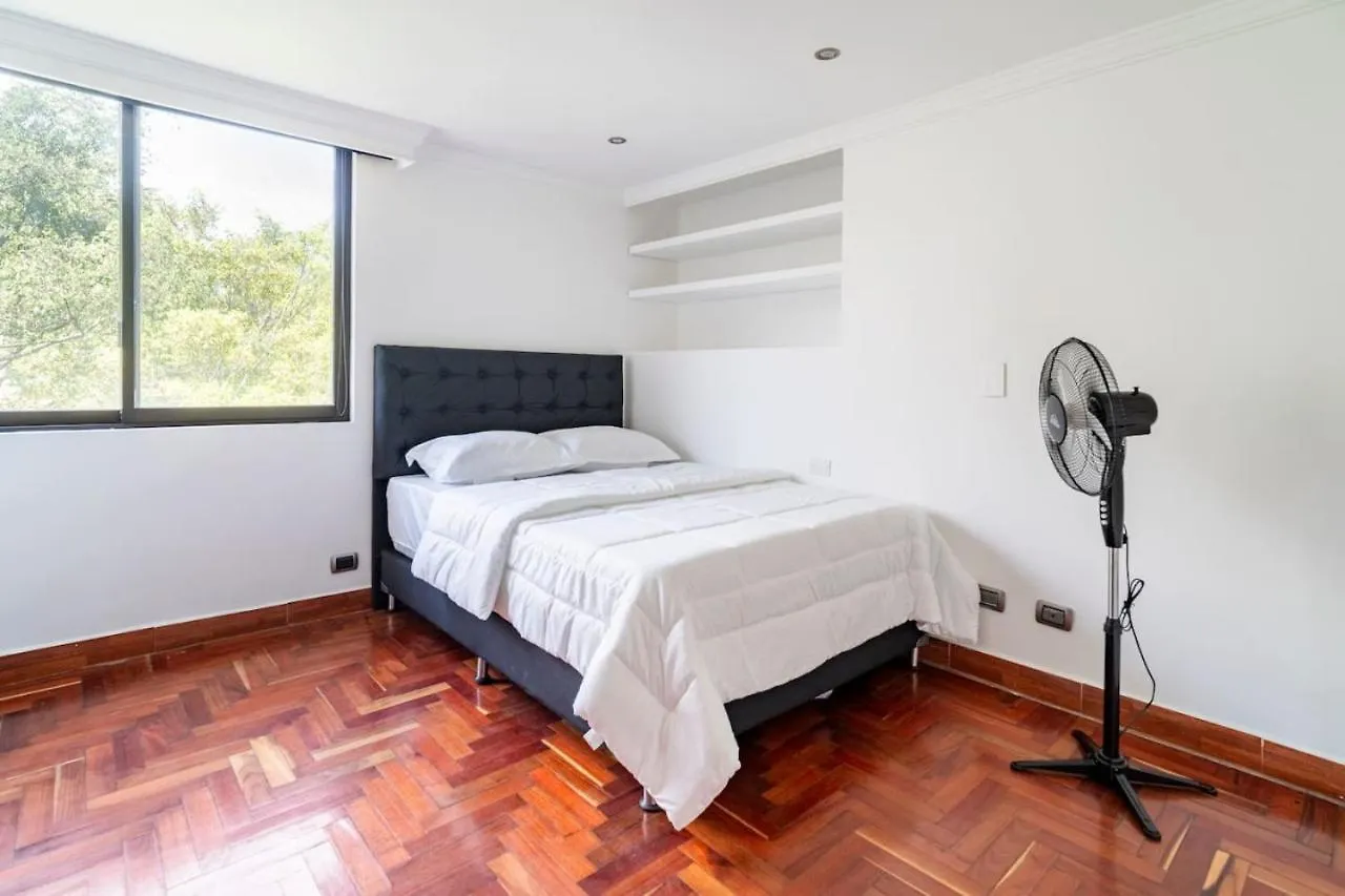 3 Story Penthouse With 2 Parking Spaces In Laureles Medellin Holiday home